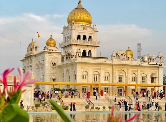 5 Iconic Gurudwaras In India To Visit: From Golden Temple To Patna Sahib 3 Famous Gurudwaras In India