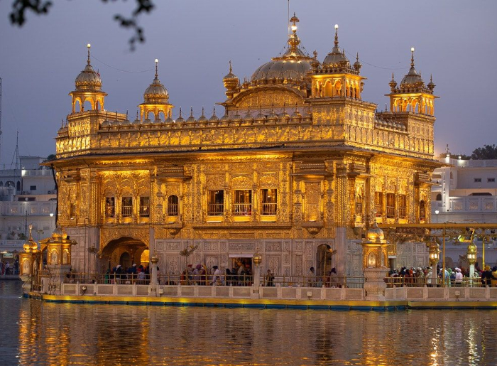5 Iconic Gurudwaras In India To Visit: From Golden Temple To Patna Sahib 1 Famous Gurudwaras In India