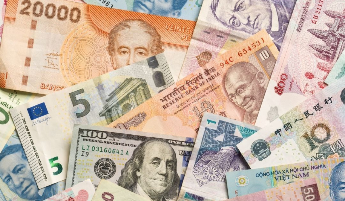 Forex card, credit card and cash for international travel
