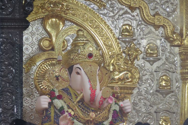 How To Reach Dagdusheth Ganpati: The Easiest Routes by Bus, Metro, Train And Car 1 how to reach dagdusheth ganpati pune