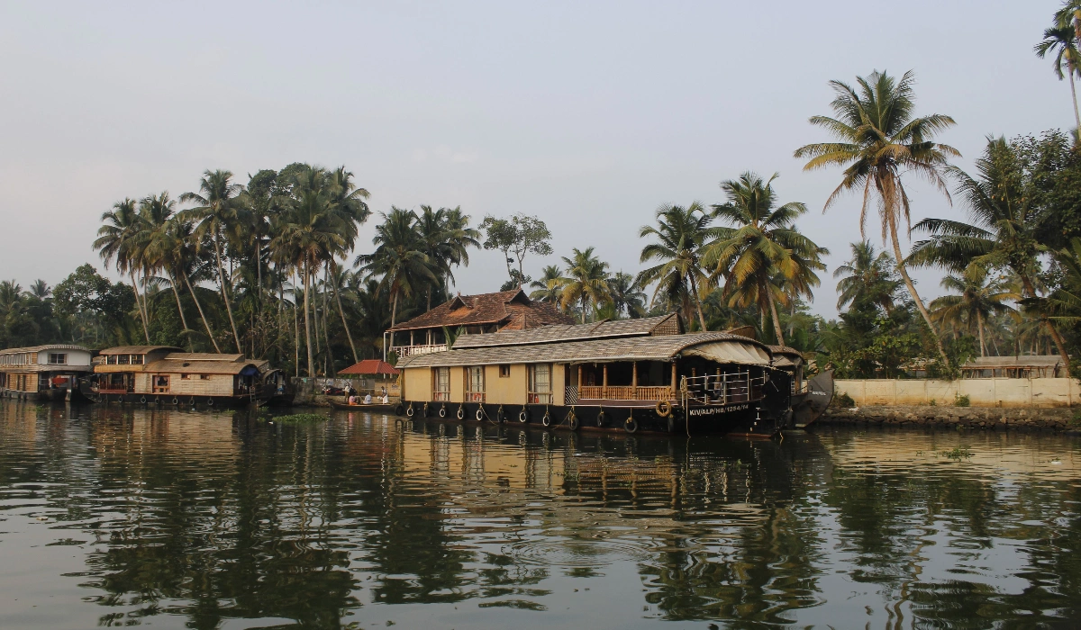 IRCTC Kerala tour package 2026 with houseboat stay