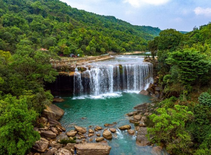 Meghalaya trip cost in October 2026 for couples and families