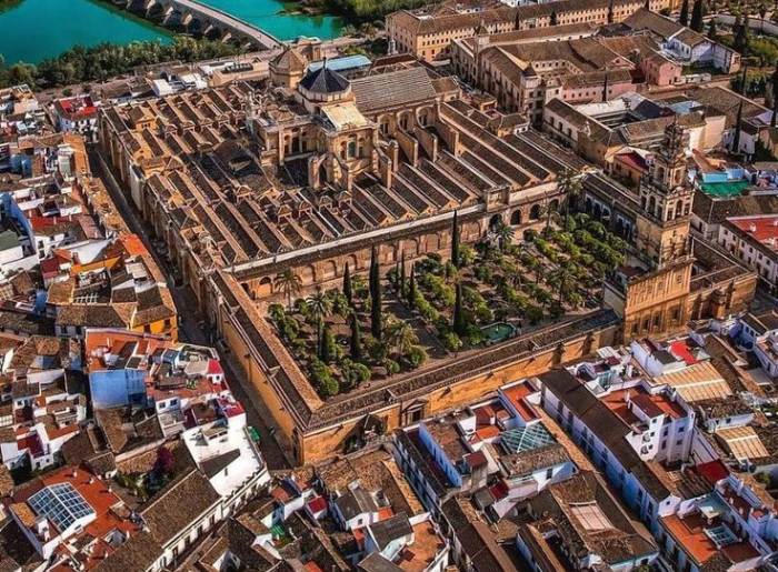 Which Are The Most Walkable Cities In The World? 10 Places To Explore On Foot In 2026 1 most-walkable-cities-2026