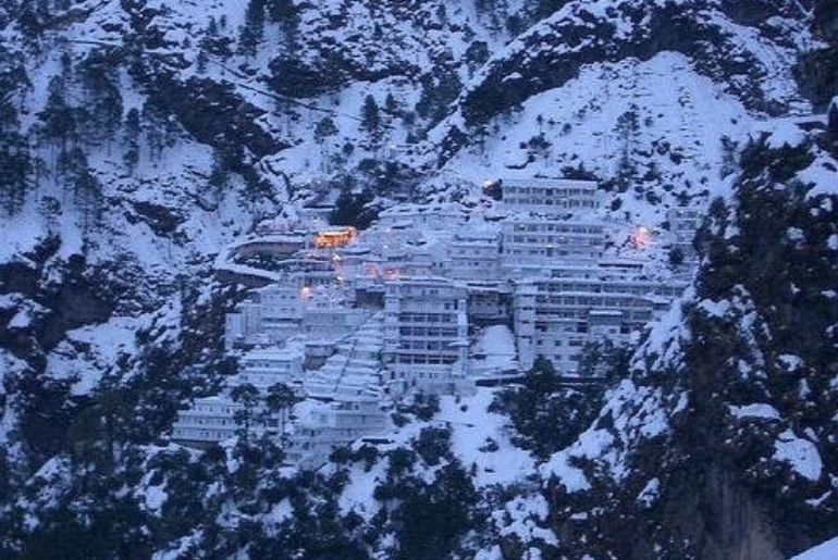 Planning Vaishno Devi Yatra During Navratri 2026? Here’s How To Visit The Shrine 2 Navratri Vaishno Devi Yatra