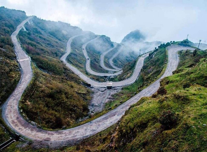 How To Plan A Zuluk Trip: Best Route, Permits, Cost & When To Visit 1 Zuluk Old Silk Route and its famous hairpin bends in East Sikkim