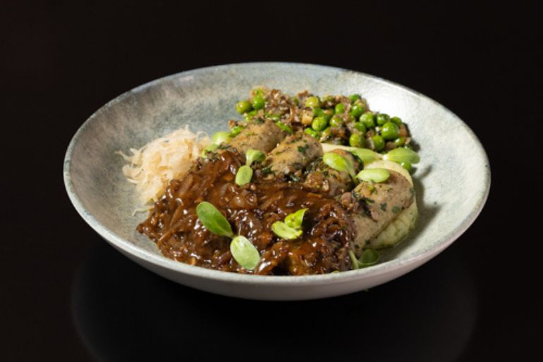Chef’s Corner: Savory Bangers & Mash By Chef Kumaran Jayapal 2 Bangers & Mash Chef Kumaran Jayapal