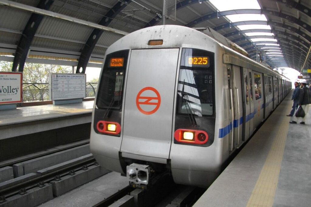 Delhi Metro To Run 20 Extra Weekday Trips From October 22 2 Delhi Metro To Run 20 Extra Trips On Weekdays