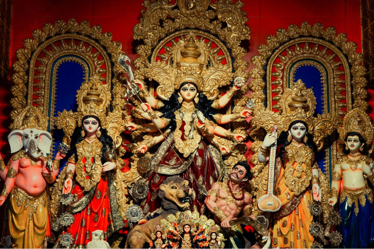 Durga Puja celebrations in Kolkata from Sasthi to Dashami