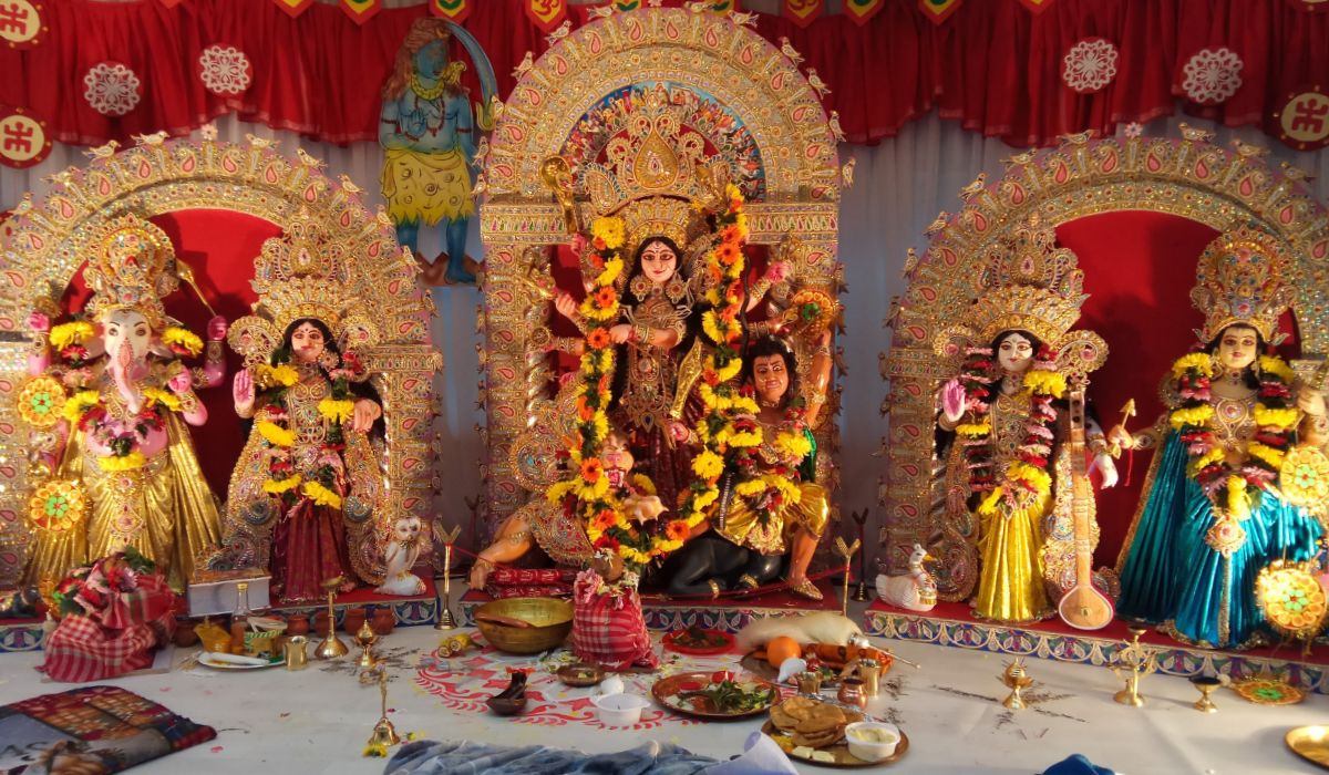 Durga Puja vs Navratri