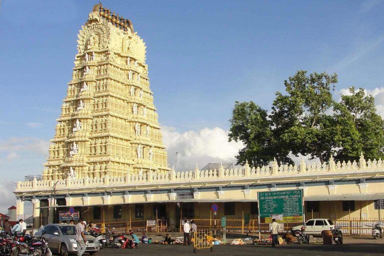 Which Mata Temples Should You Visit During Navratri? Ambaji, Kalighat & More 2 Navratri 2026