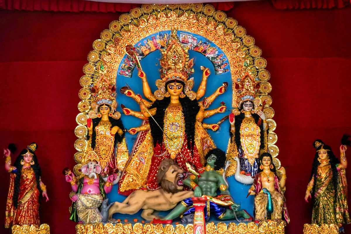 Durga Puja pandal hopping in North Kolkata during 2026