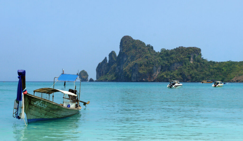 Travel comparison between Thailand and Sri Lanka