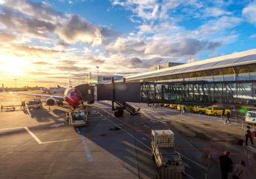 How To Survive Long Layovers