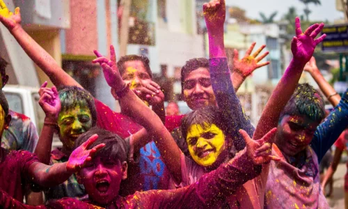 Last-minute tips for Holi