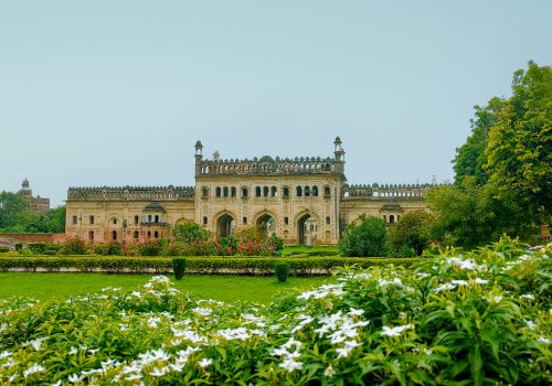 Lucknow Travel Guide