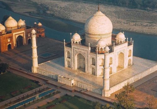 Agra Travel Guide covering the Taj Mahal and best places to visit in Agra