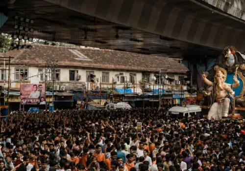 Chinchpokli Chintamani nearest railway station and walking route
