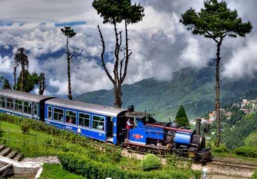 arjeeling Himalayan Railway special joyrides for Durga Puja 2026