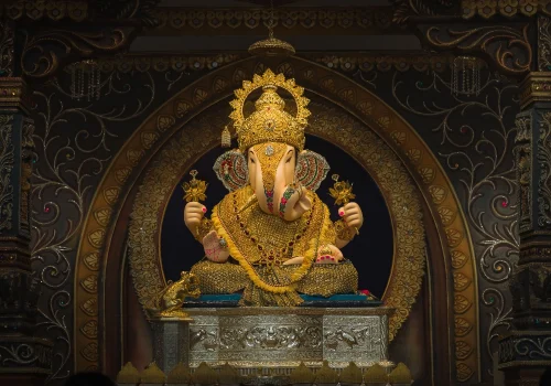 Dagdusheth Kasba and Tulshibaug Ganpati darshan in Pune