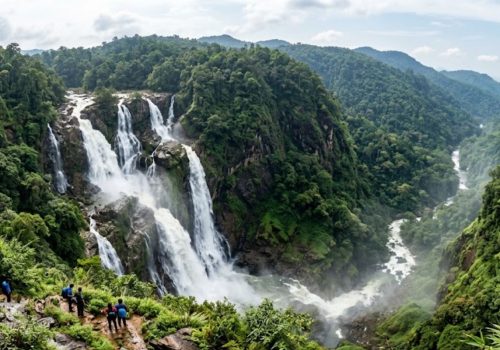 waterfalls near agumbe monsoon