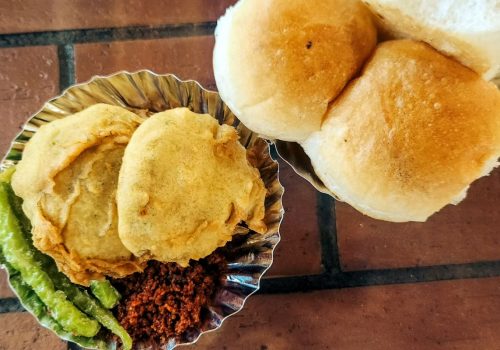 Food places near Lalbaugcha Raja in Mumbai